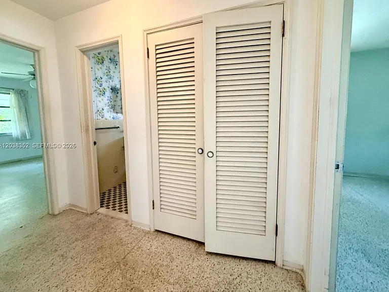 1235 Jefferson St — Photo 17
