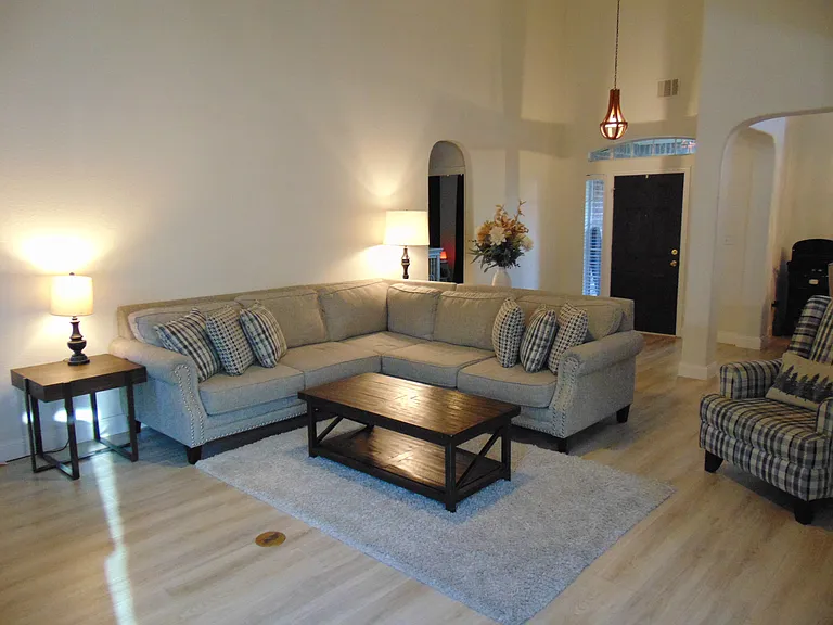 533 Mattie Ln — Photo 6