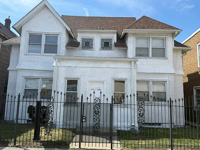 4 bed, 1.5 bath, 1600 sqft, $2,850 — Photo 1
