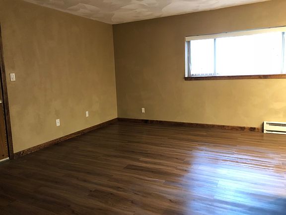 4th image of 427 E Main St APT D1