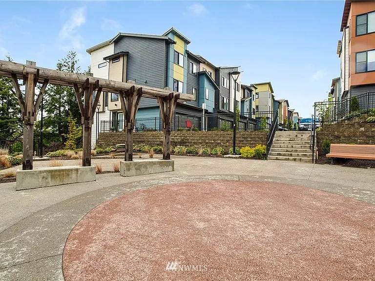 520 Fremont Walk SE — Photo 27