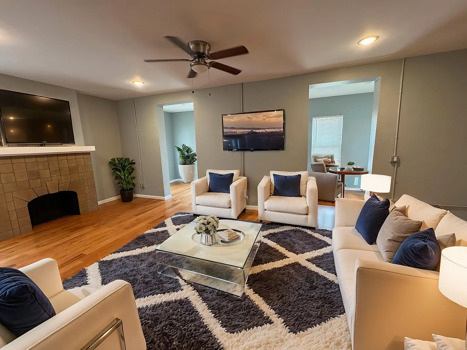 5 bed, 1.5 bath, $2,595 — Photo 2