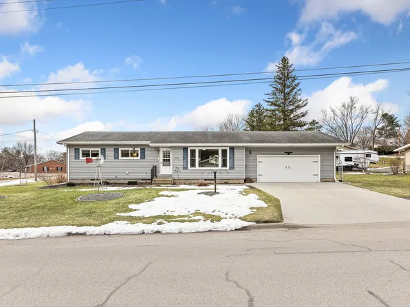 804 Golf Road, Black River Falls, WI 54615