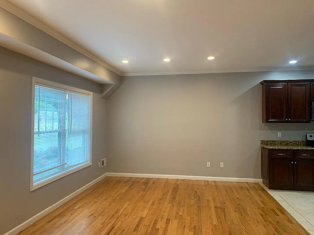 3 bed, 2.5 bath, 1500 sqft, $3,500 — Photo 2