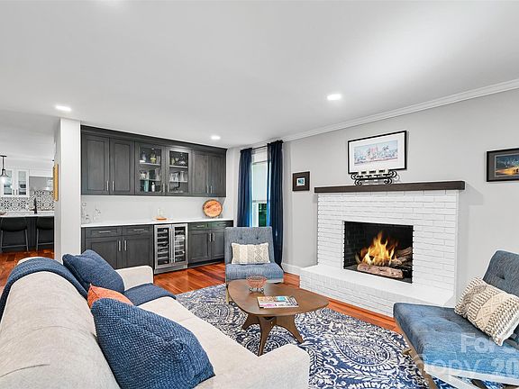 4th image of 507 Fenwick Ct