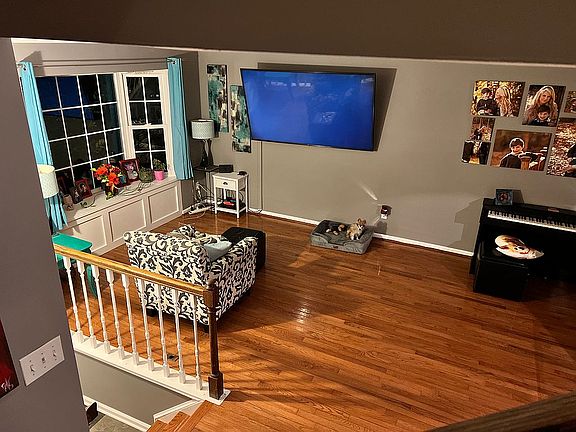 4th image of 8546 Enochs Dr