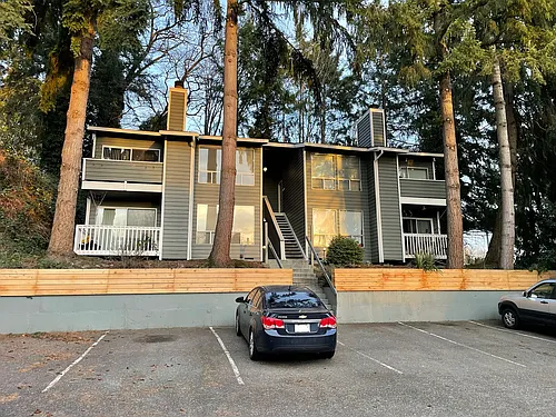 16522 NE 85th St Photo 1