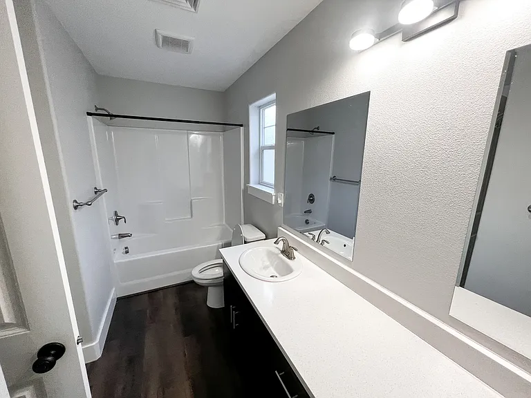 5729 Honey Bee St S — Photo 21
