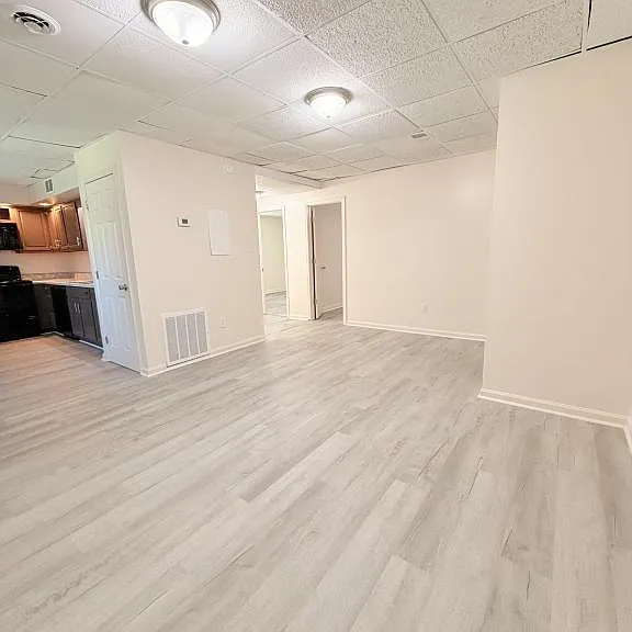104 Brown Ct #8 — Photo 8