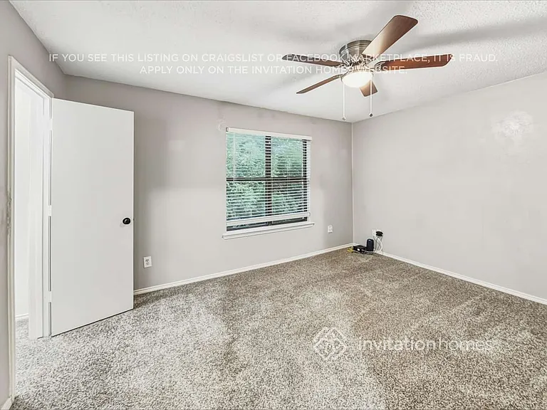 427 Dawn Dr — Photo 10