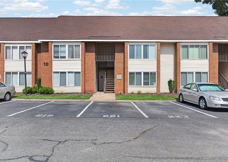 1st image of 223 Pacific Dr