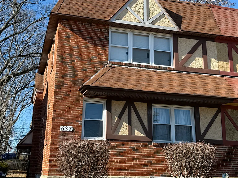 637 Hamilton St #B — Photo 1