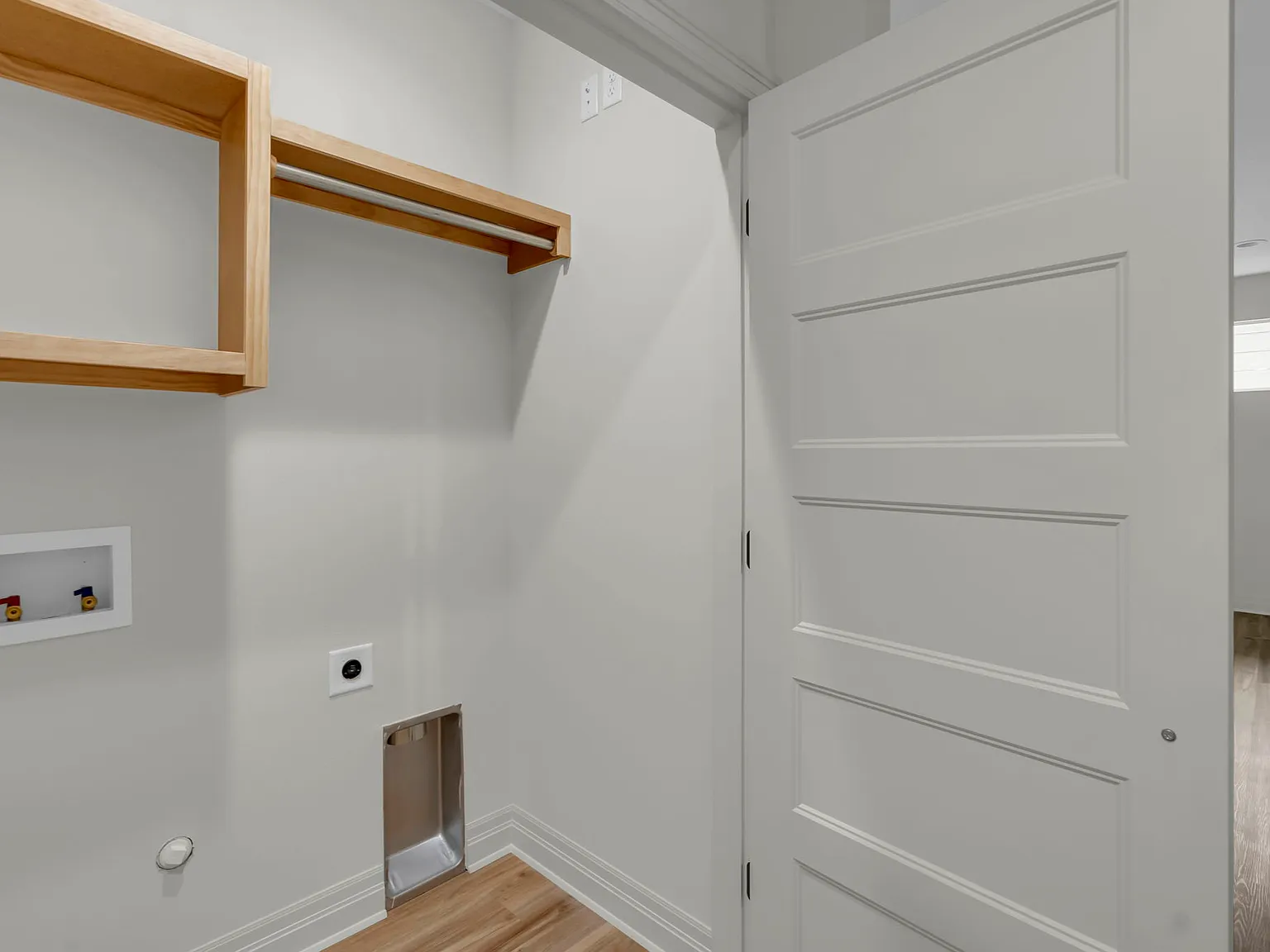 1903 E. Sutton Ct. - 1 — Photo 4