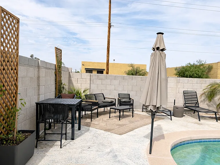 724 N Pine St — Photo 19