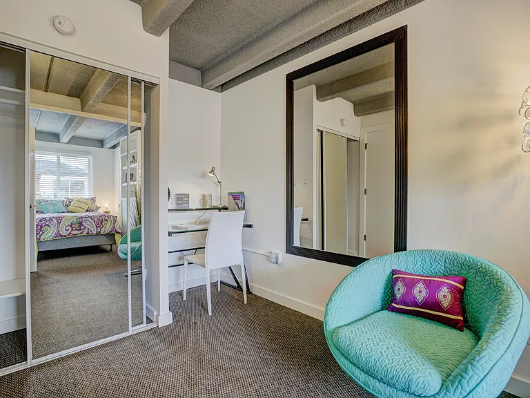 Sterling Boulder Apartments - Student Living — Photo 29