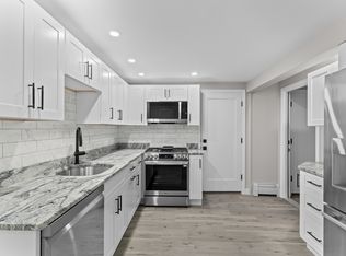 19 Coach Ln #1, Norwood, MA 02062