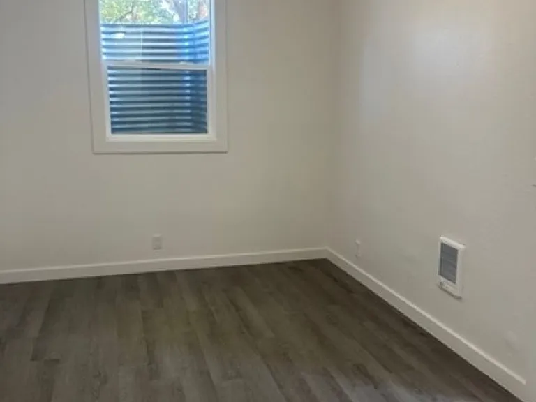 2623 E Boone Ave — Photo 10