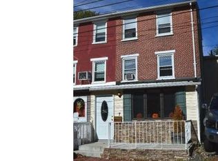 7 4th St, Upland, PA 19015