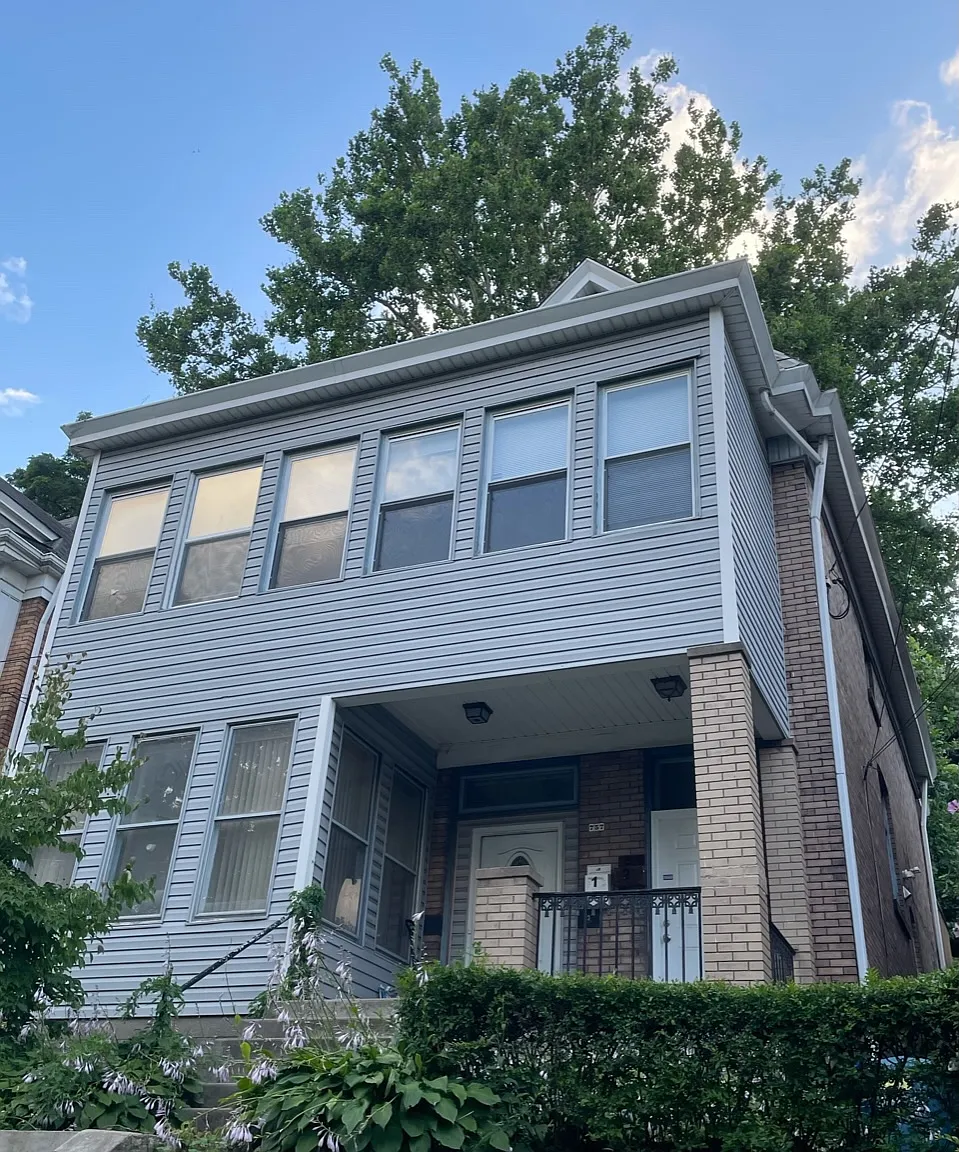 1 bed, 1100 sqft, $1,395 — Photo 1