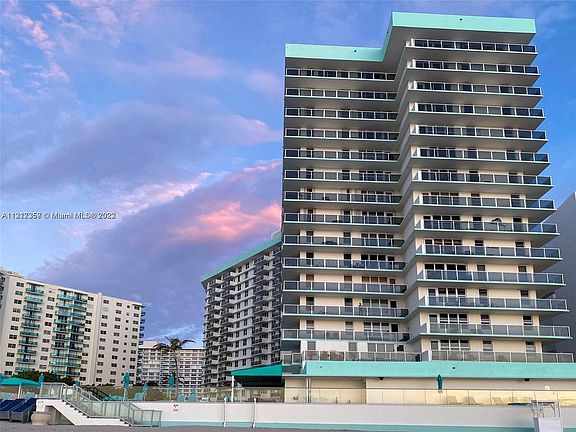 4th image of 3725 Ocean Dr #1605