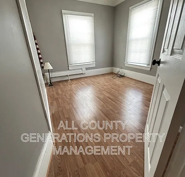 1361 E 43rd St — Photo 15