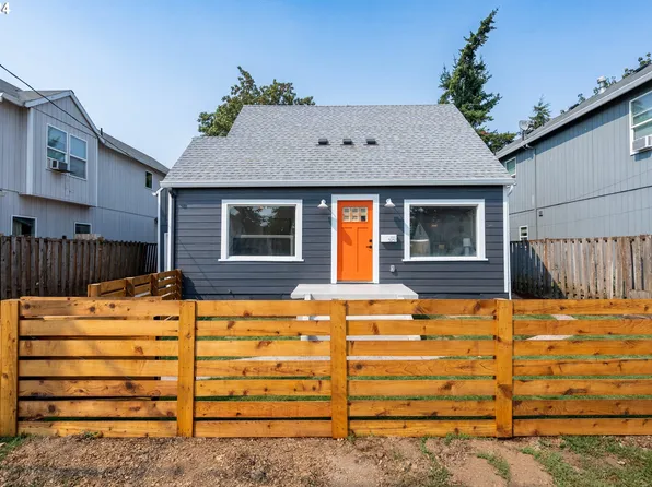5257 SE Flavel St, Portland, OR 97206