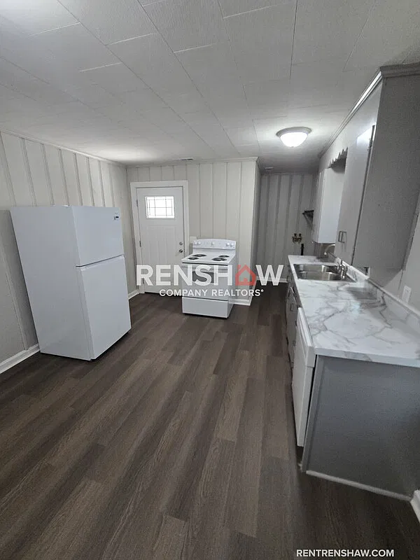 2 bed, 1.0 bath, 800 sqft, $800 — Photo 3