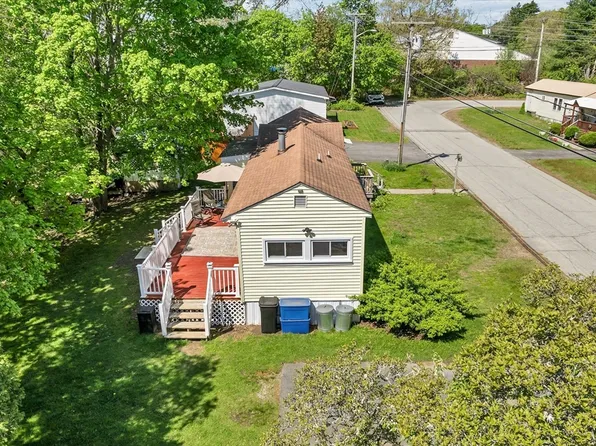 46 B St, Seabrook, NH 03874