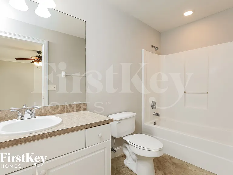 4210 22nd St SW — Photo 11