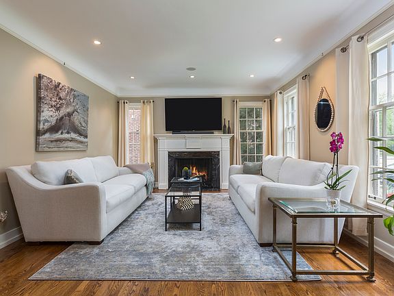 5th image of 1311 Ashland Ave
