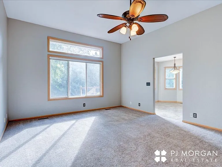 10027 S 171st St — Photo 10