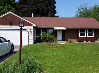 448 Hiawatha Dr, Carol Stream, IL 60188