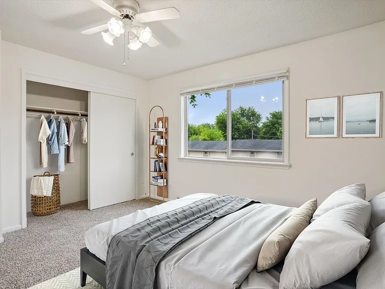 Two Bedroom B - 2 Bed / 1 Bath - 1,000 Sq.Ft.