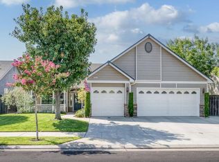 678 Prescott Ave, Clovis, CA 93619