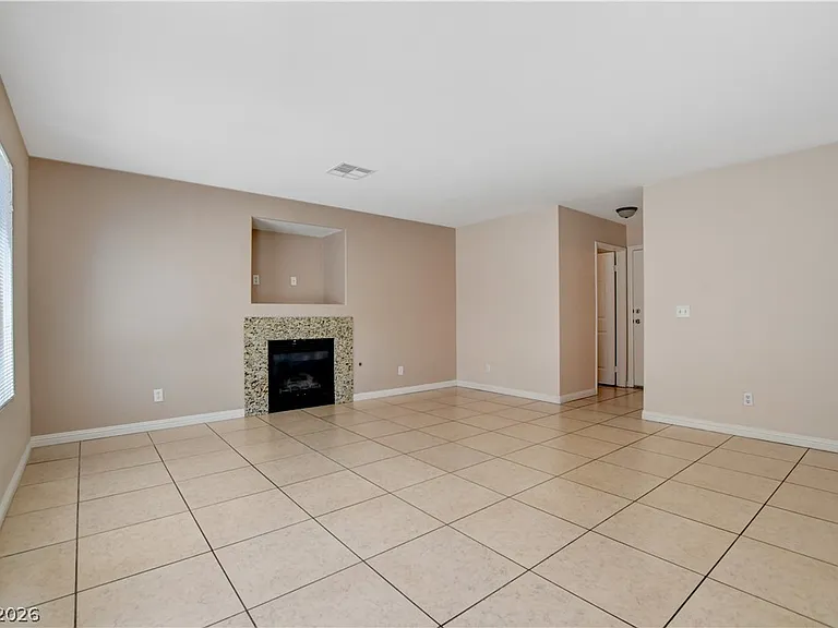 9317 Mountain Cliffs Ave — Photo 13