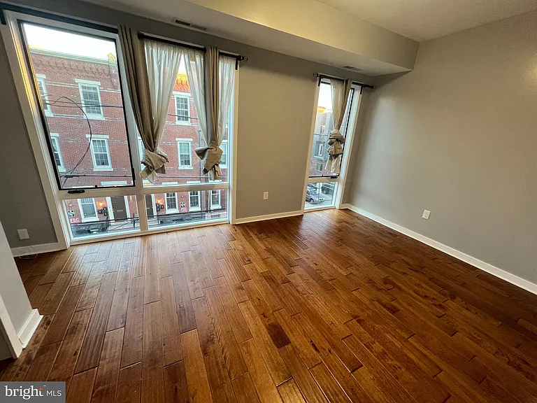 924 N 15th St #3 — Photo 7