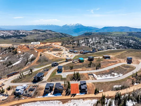 8582 E Meridian Ave, Eden, UT 84310