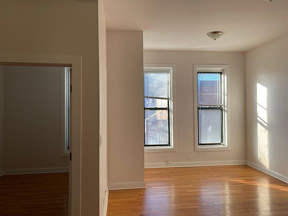 3rd image of 2559 W North Ave
