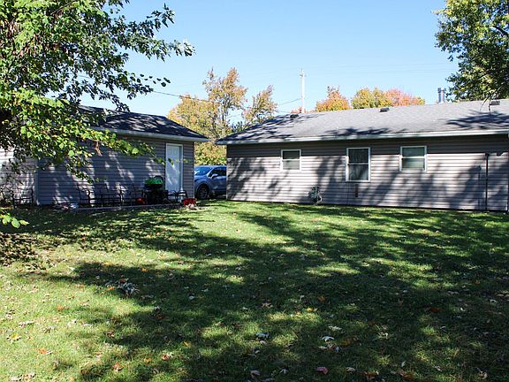 3rd image of 613 W William St
