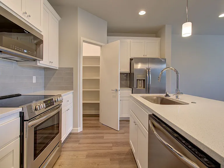 12029 SE 5th St — Photo 9
