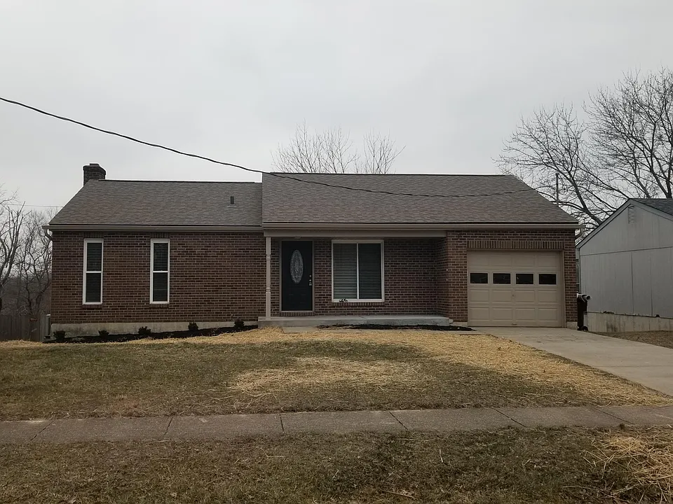 3226 Charter Oak Rd