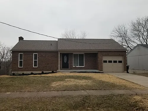 3226 Charter Oak Rd Photo 1