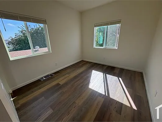 1820 W Drescher St — Photo 12