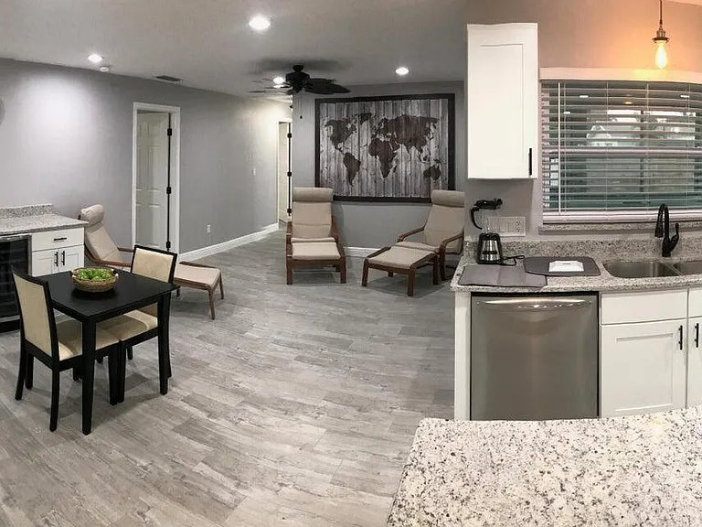 360 Desoto Pkwy — Photo 3