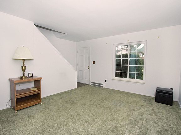 4th image of 23070 Gary Ln