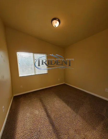 1221 Plumas Links St — Photo 13
