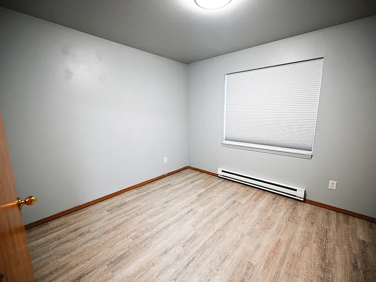 1124 3rd Ave W #1 — Photo 6