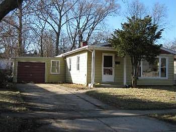 2nd image of 146 N Idlewild Ave