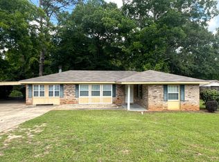 105 Briarwood Dr, Enterprise, AL 36330