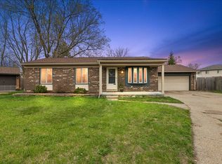 15621 Cox St, Clinton Township, MI 48038
